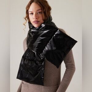 Athleta Downtown Puffer Scarf